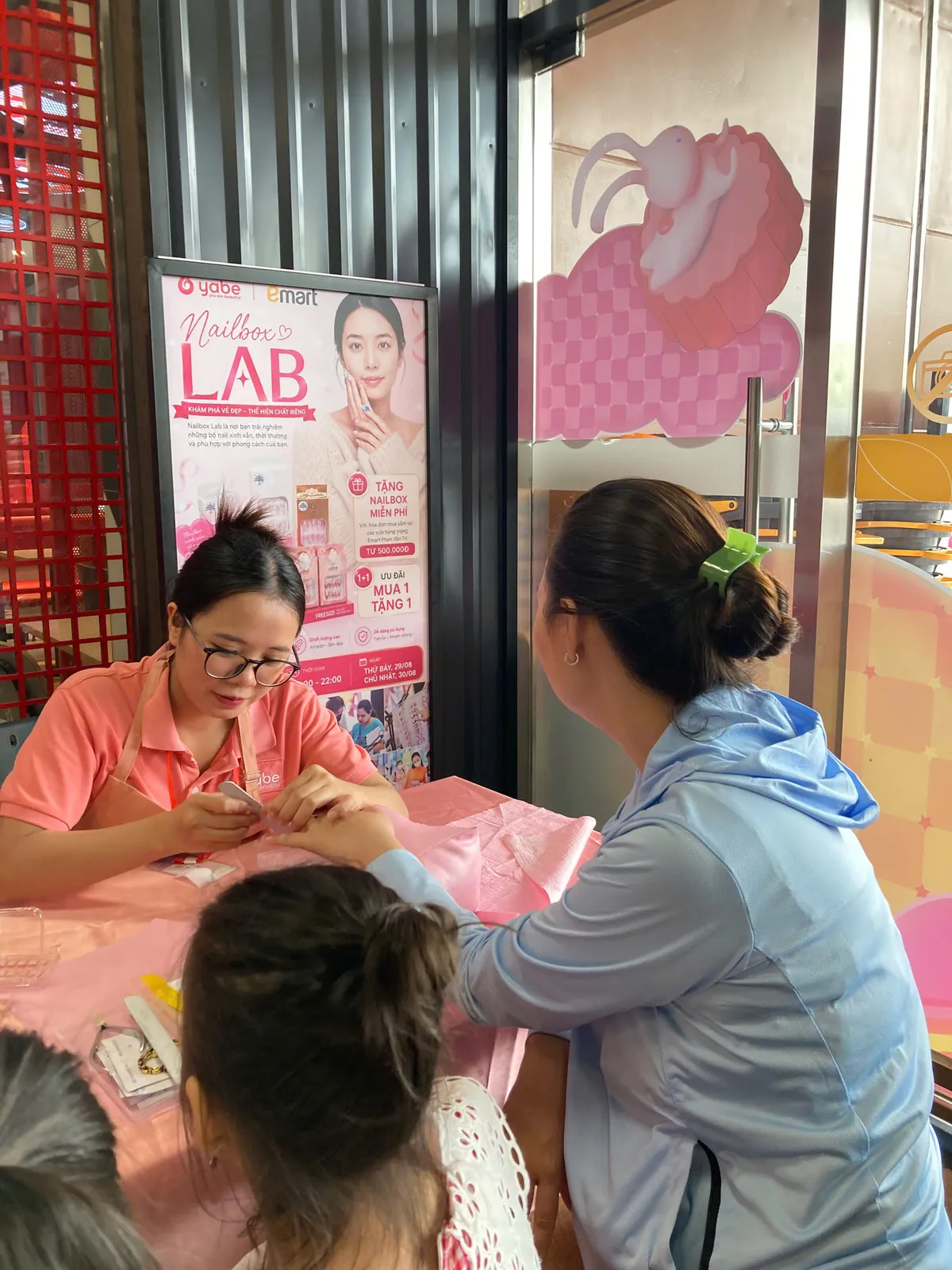 Yabe Nailbox Lab Emart Phan Văn Trị - Hình ảnh 12