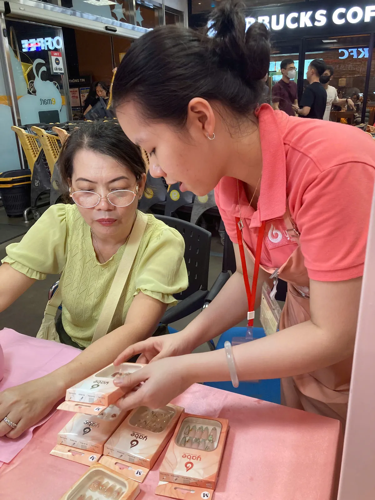 Yabe Nailbox Lab Emart Phan Văn Trị - Hình ảnh 13