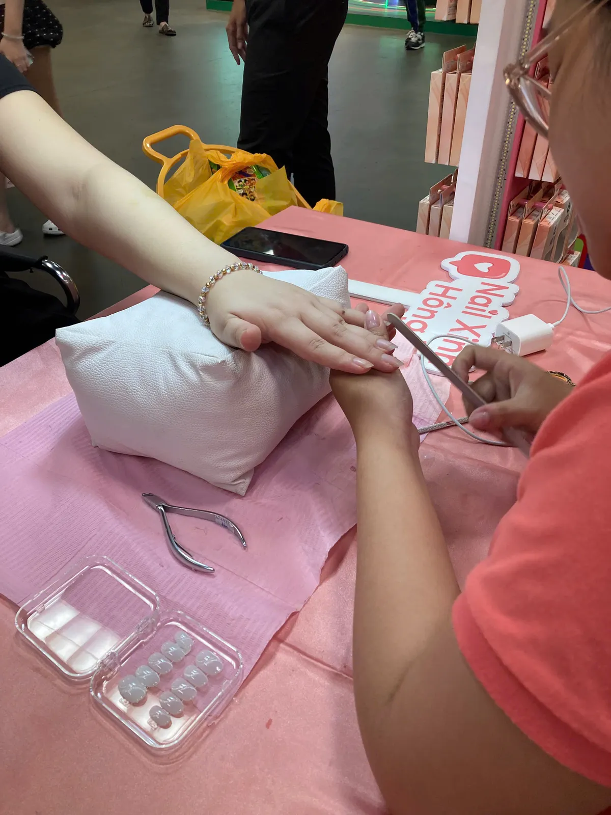 Yabe Nailbox Lab Emart Phan Văn Trị - Hình ảnh 3